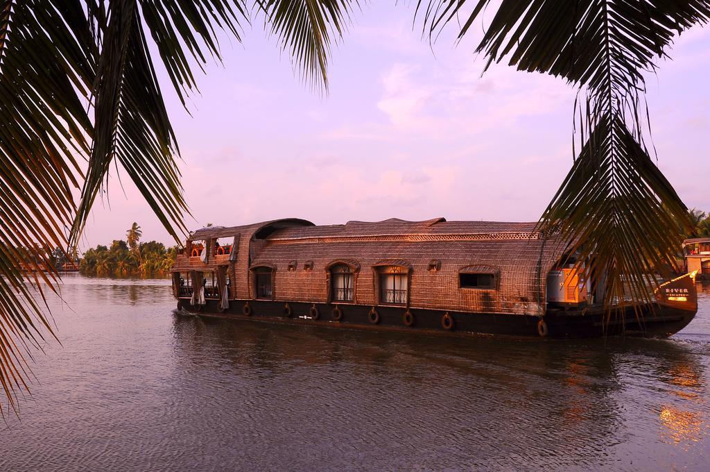 Xandari Riverscapes Alappuzha Bagian luar foto