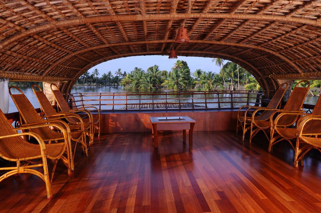 Xandari Riverscapes Alappuzha Bagian luar foto
