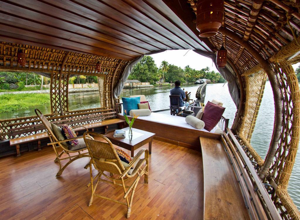 Xandari Riverscapes Alappuzha Bagian luar foto