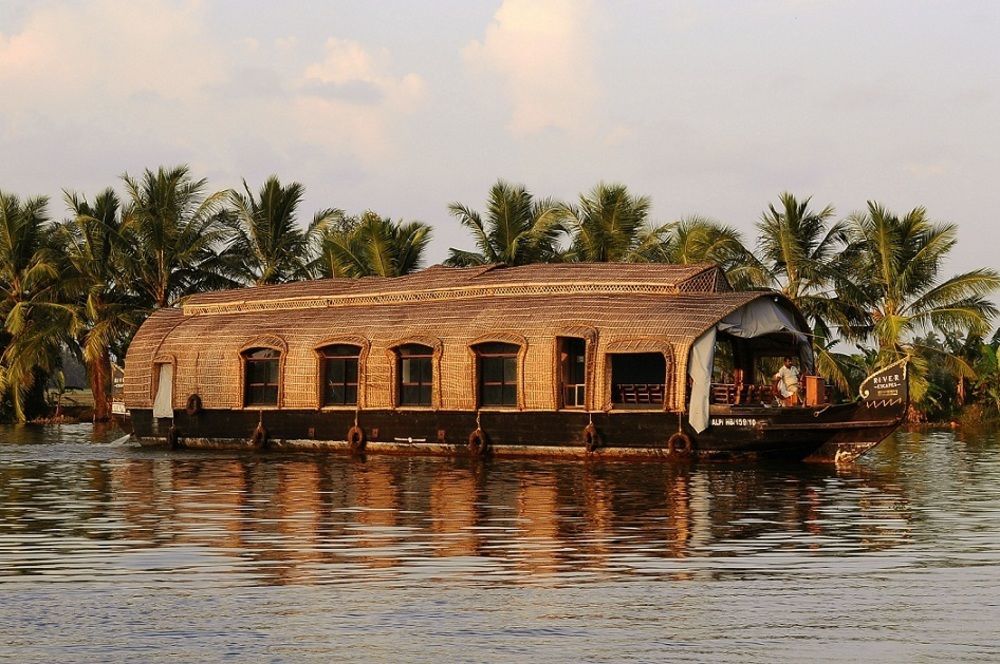Xandari Riverscapes Alappuzha Bagian luar foto